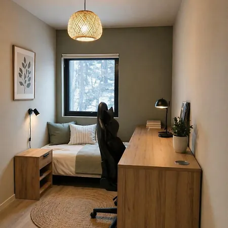 펜션 Spacious And Sunny Family Close To The *
