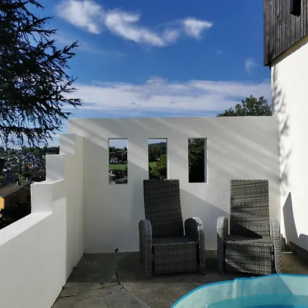 펜션 Spacious And Sunny Family Close To The