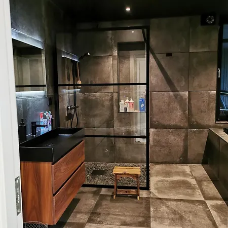 Spacious And Sunny Family Close To The 펜션 산데피요르드