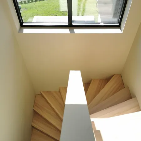 Spacious And Sunny Family Close To The