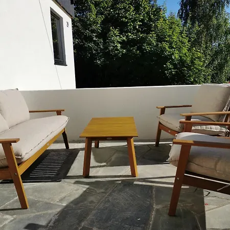 펜션 Spacious And Sunny Family Close To The *