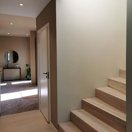Spacious And Sunny Family Close To The 산데피요르드